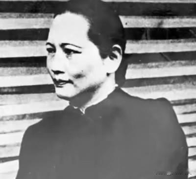 宋庆龄终生无子，1981年遗体检查，才揭开她最惨痛的秘密，原来——她的子宫没了，