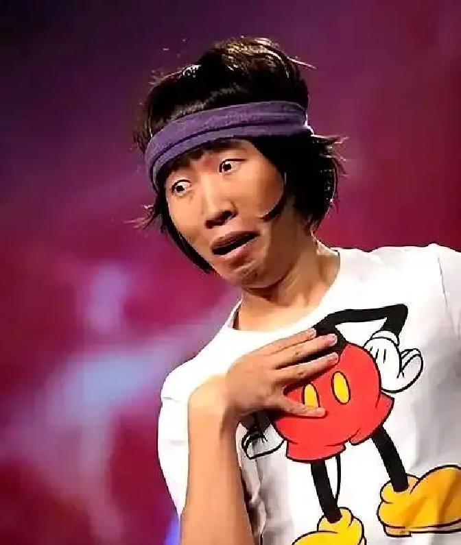 跨年后台10秒视频炸锅！
 
昨晚流出的监控里，沈梦辰一把推开杨迪，弹幕瞬间刷“