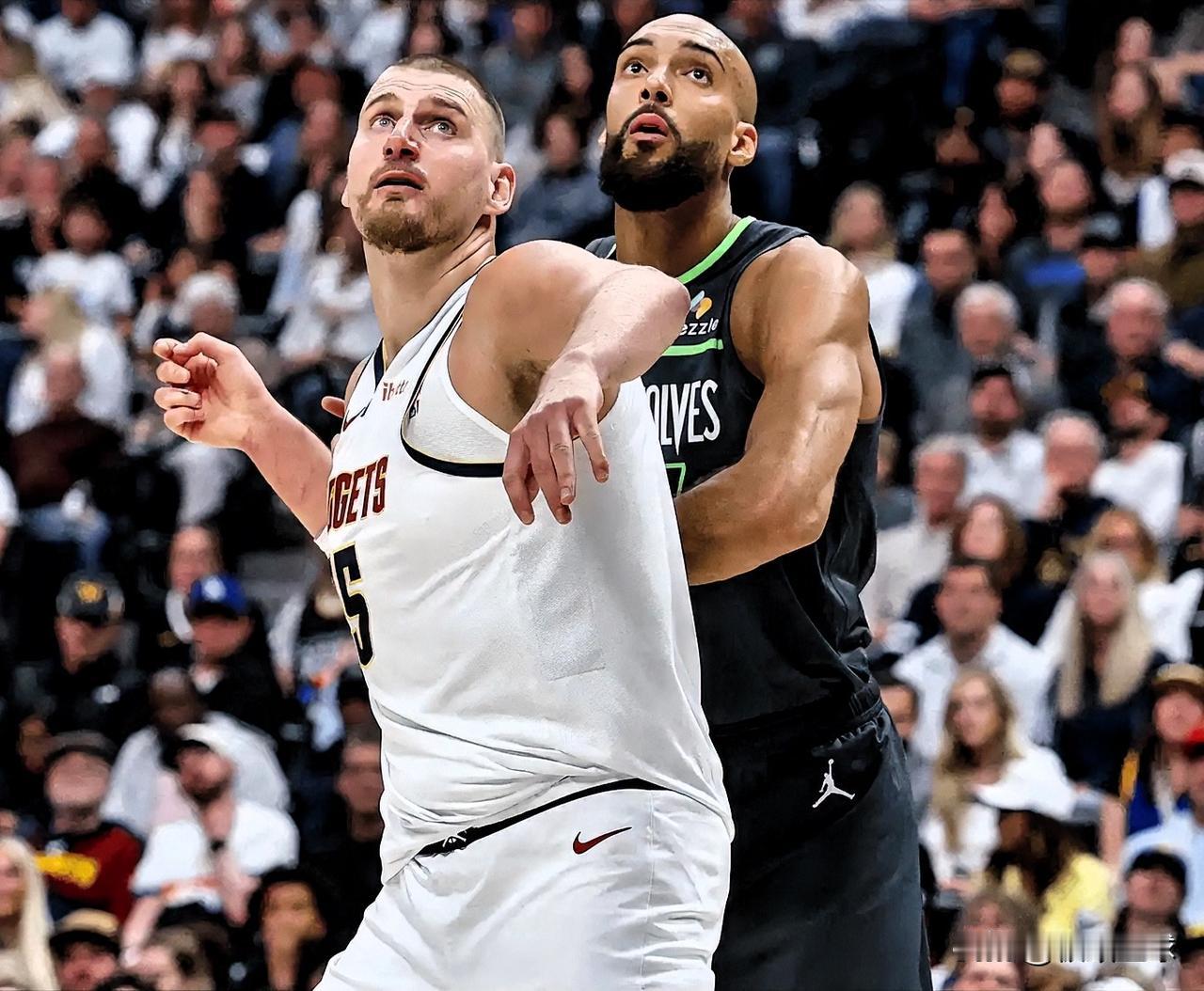 约老师真是拉完了啊！首节仅8中1

谁能想到，西部榜三掘金居然在季后赛G3开局就