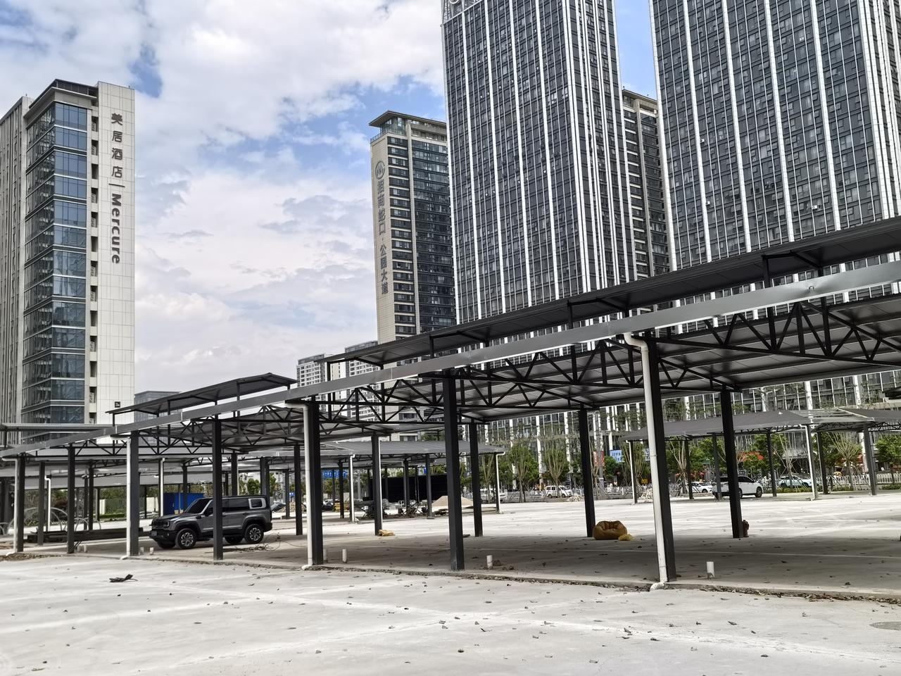 巫家坝CBD商务中心，招商公园大道后面，龙湖紫宸小区边上，和美新城冬园这里。这个