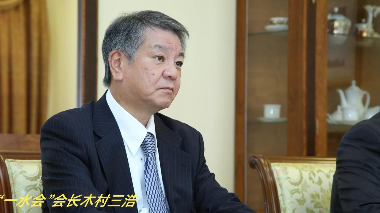 日本一极右翼团体承认——日本丧失武士精神，沦为美国附庸。
8月10日，日本社会活