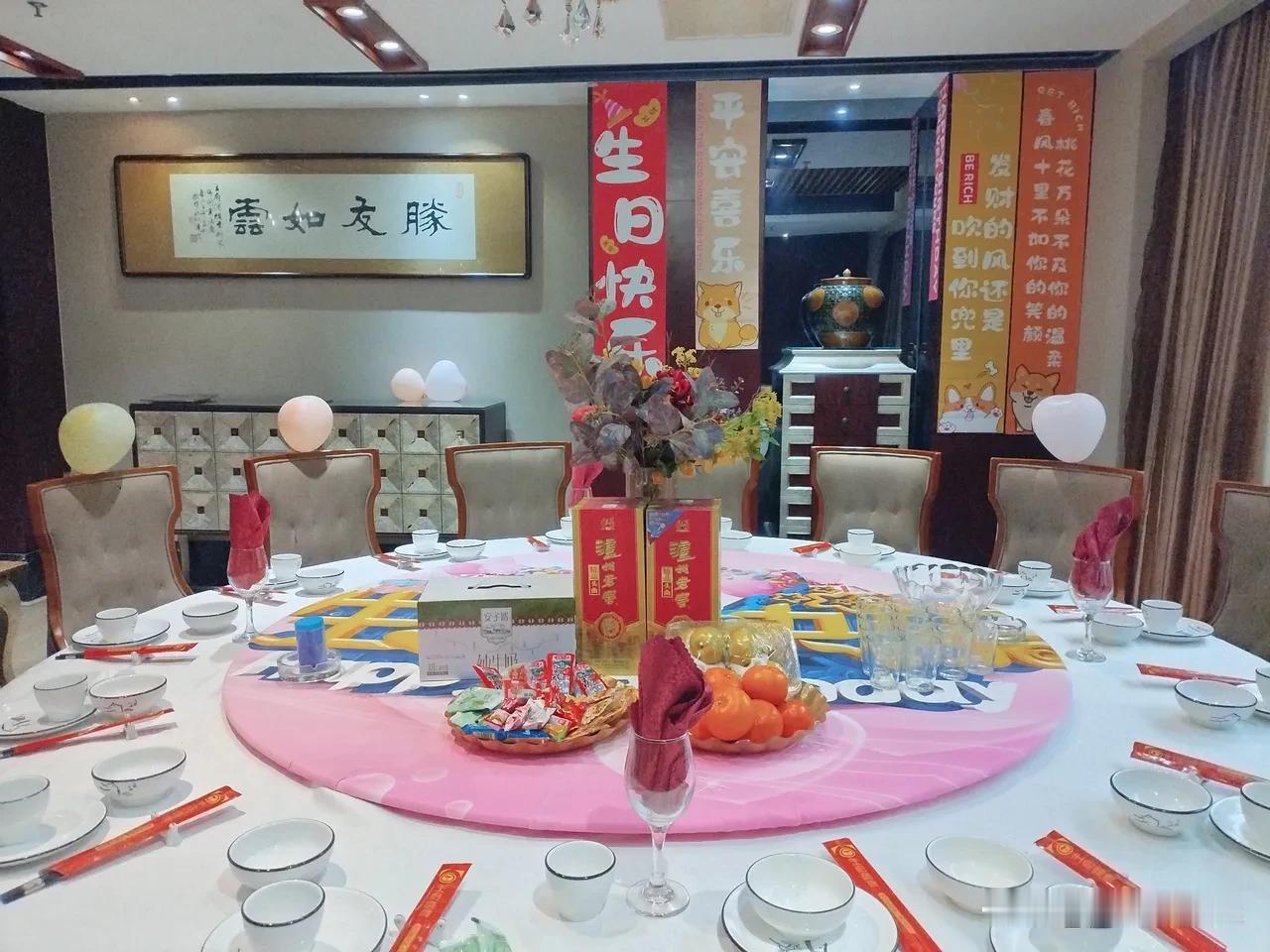 老王也是算得上一位地方名流。
心血来潮，为孙娃请家教。
多有同道自愿义务家教。