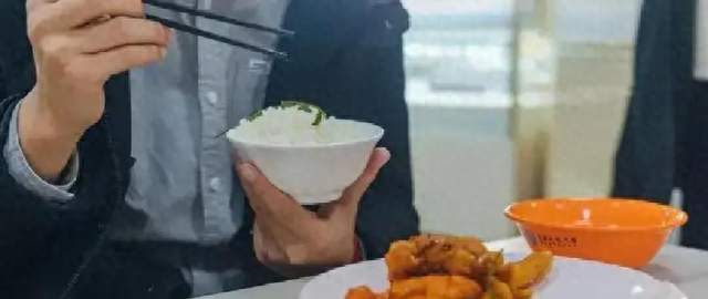 人还是要少吃，少吃，少吃