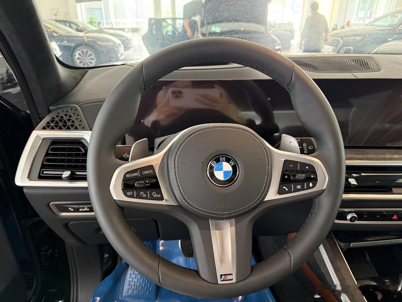 宝马 X7 2024款 xDrive40i  尊享型 M 运动套装 6座指导价1