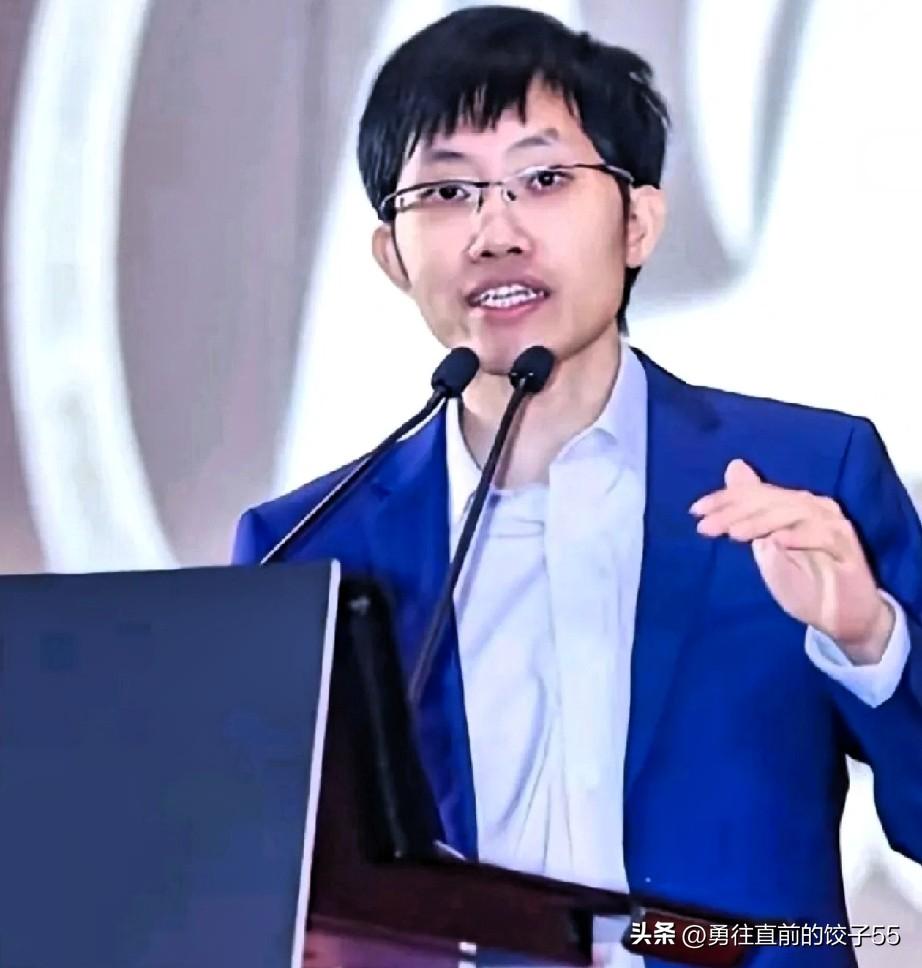 梁文锋和他的DeepSeek最近火了。搞量化的，最忌被人戳穿“秘密”，可是梁文锋