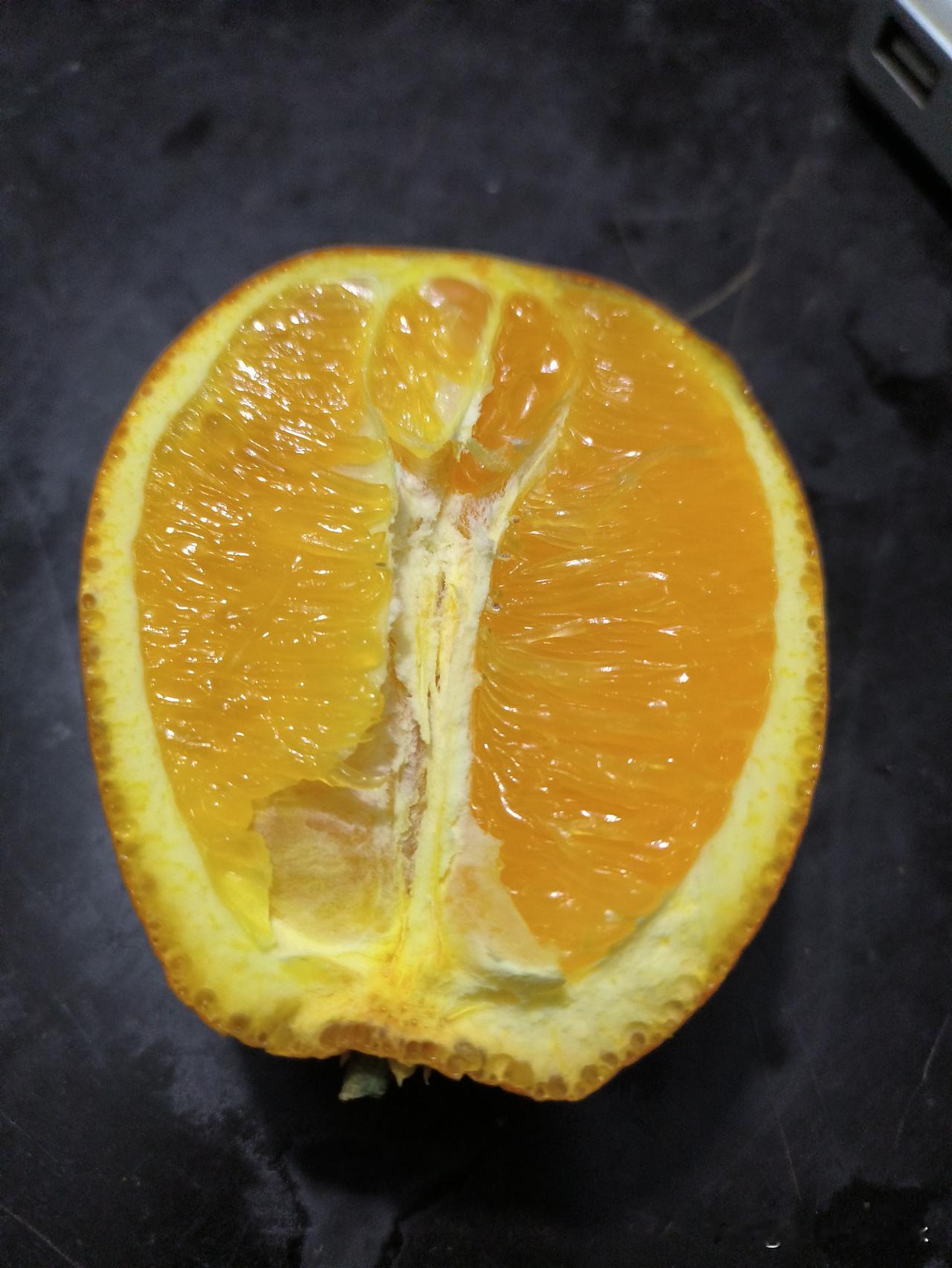 自私的人未必是坏人，不自私的人也未必是好人。
若一个人活着，让所有与他接触的人都