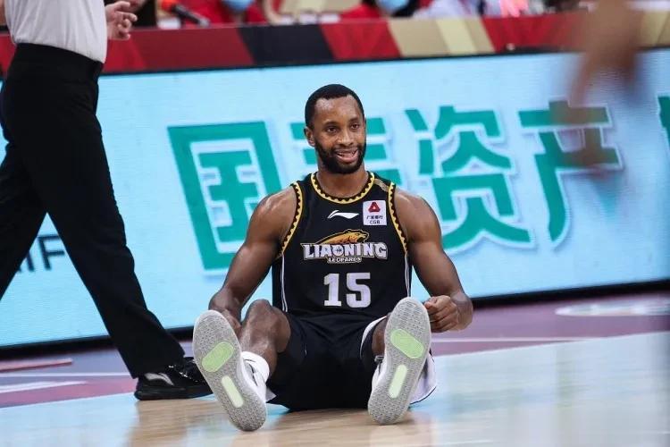 CBA常规赛，辽宁121-116北控，张帆10个三分球，弗格49分，必须要承认的