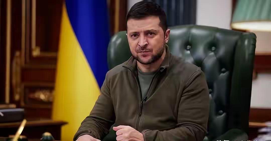 根据最新信息，乌克兰新总统人选悬念不大，前乌军总司令扎卢日内是最热门接班人：
