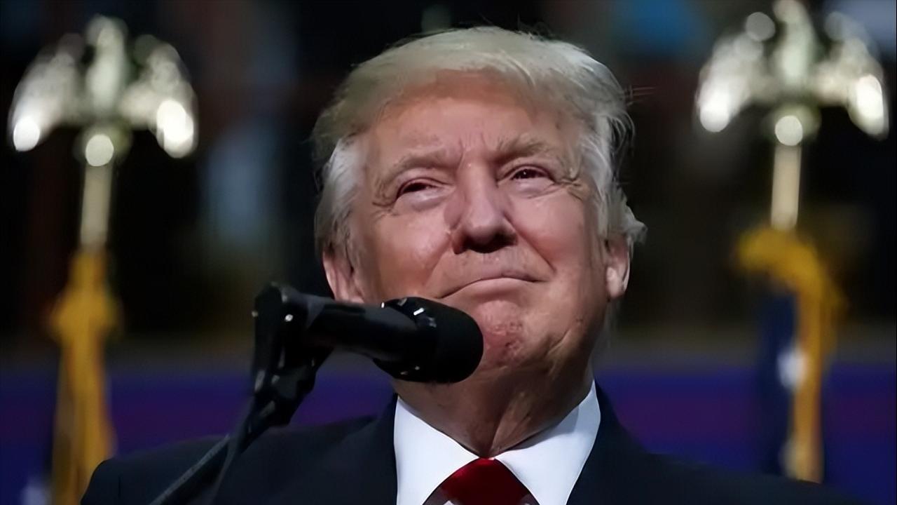 局势越发微妙！俄罗斯经济学家公开表态，因为 39 万亿巨额负债难以清偿，特朗普或