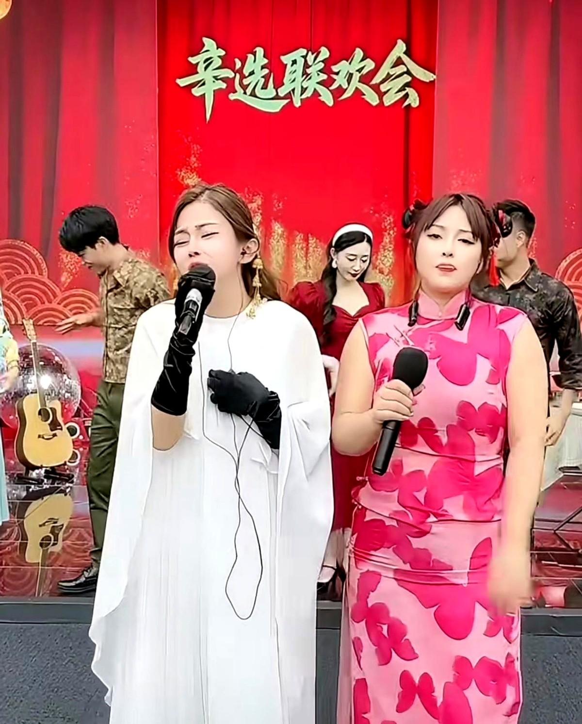 雪大直播间表演完节目，黑粉直接开喷：“这号都成啥样了？”结果她的回怼，把评论区整