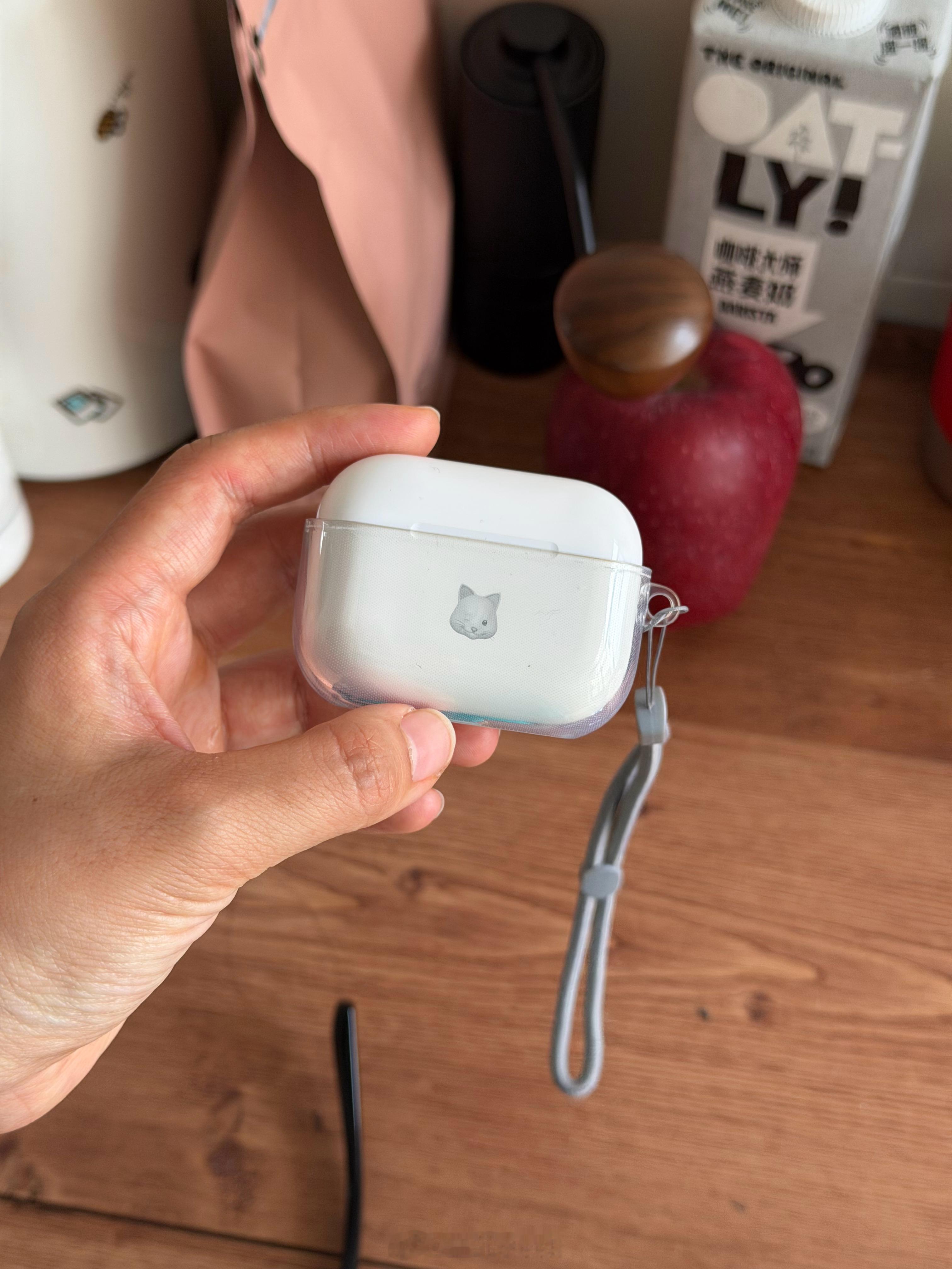 图拉斯的耳机壳买了不到一周盖子就掉了给大家避个雷