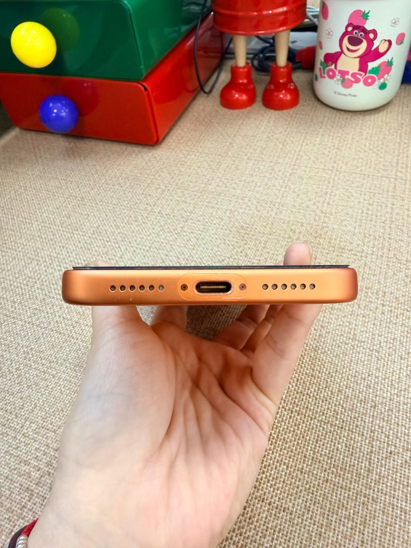 精品二手机苹果17Pro Max 256G橙保修期27-3-26，充电175次三