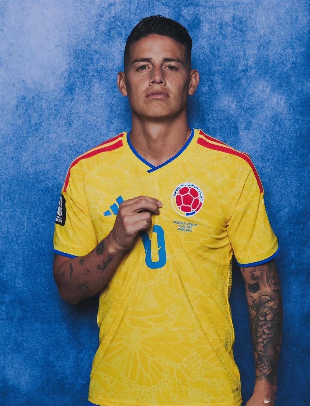 JR10J罗Ins更新：🇨🇴我们出发了，所有人团结一致支持我们的国家队。to