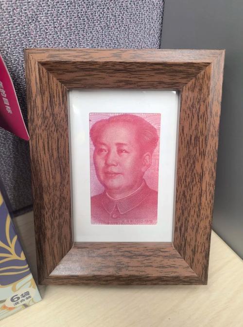 收藏 收藏，是极具意义之事。从字源来讲，“秋收冬藏”道尽古代秋冬农事，“收”最初