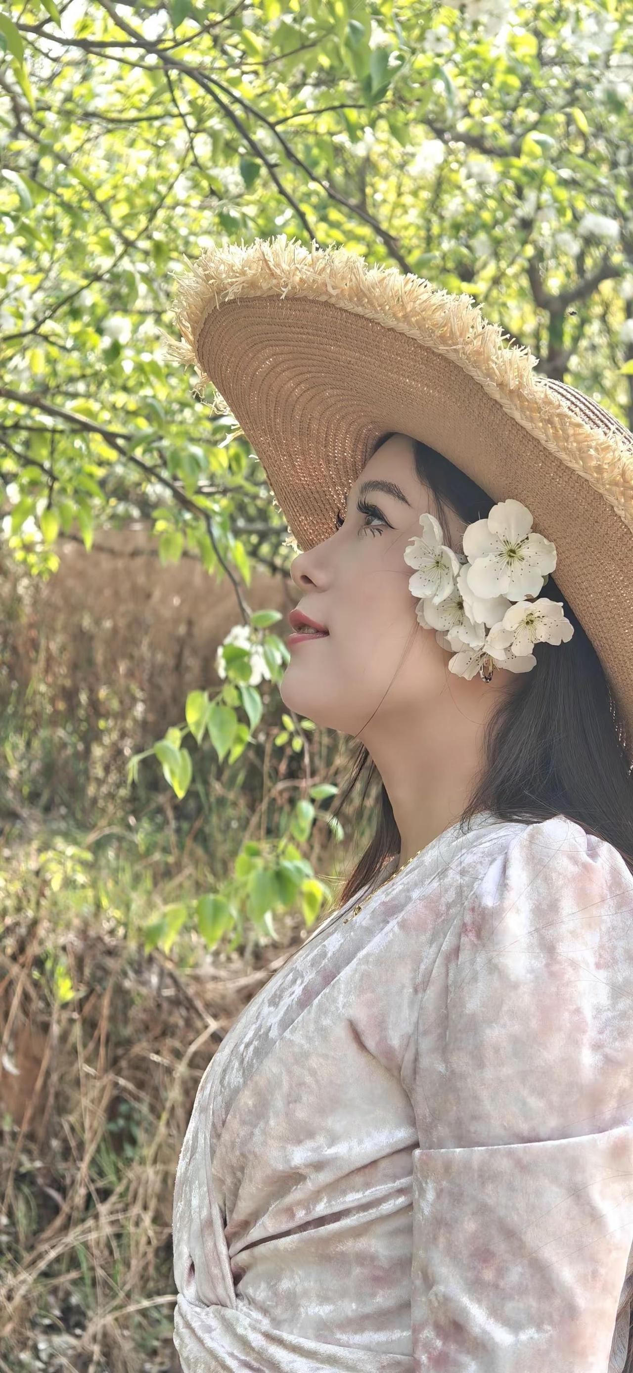 生活需要放松，心灵需要治愈，山高路远，有人陪同的感觉真好