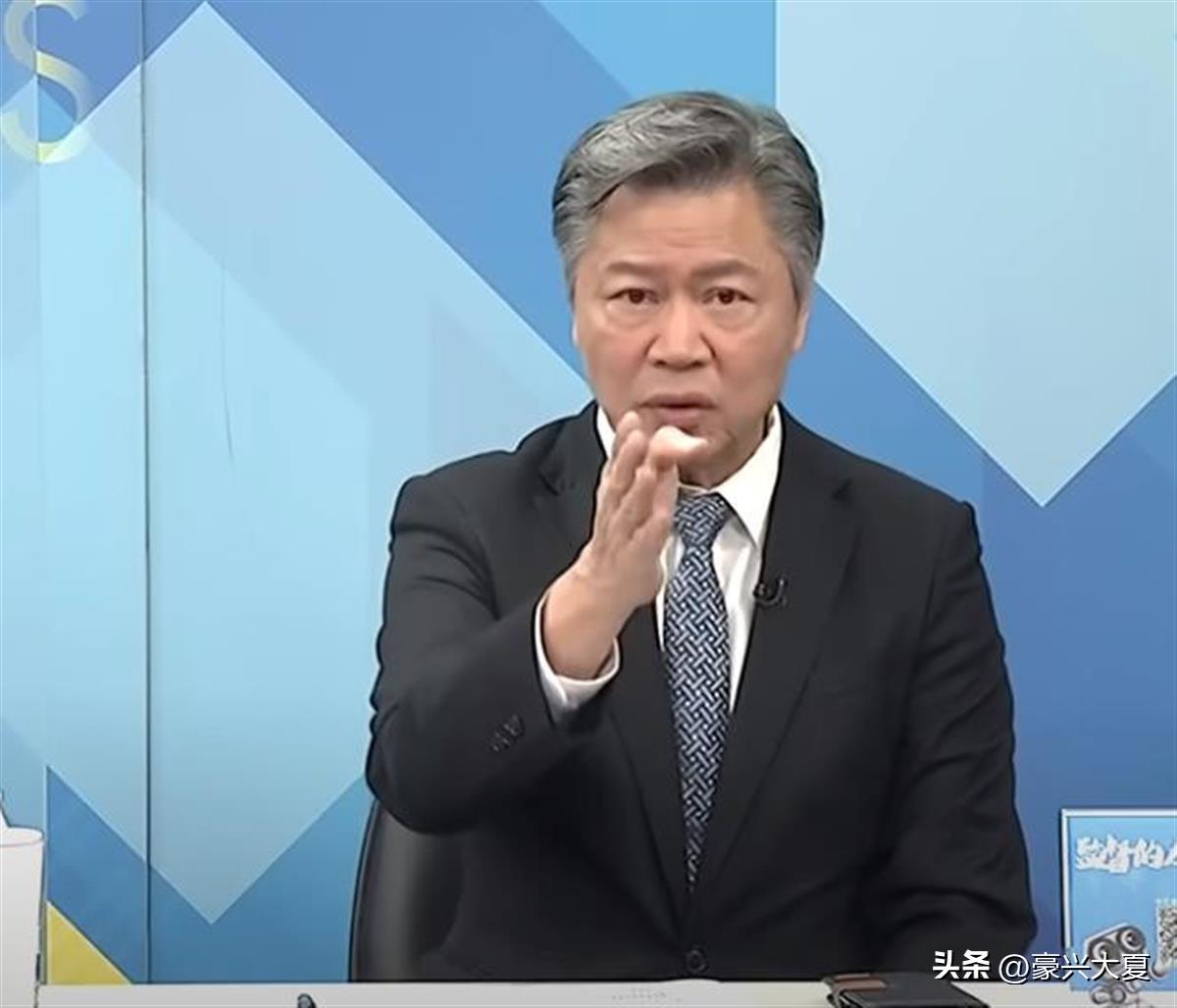 台湾时事评论员赖岳谦认为：日本一旦做出核弹，中国跟俄罗斯绝对会联手，没有什么好客