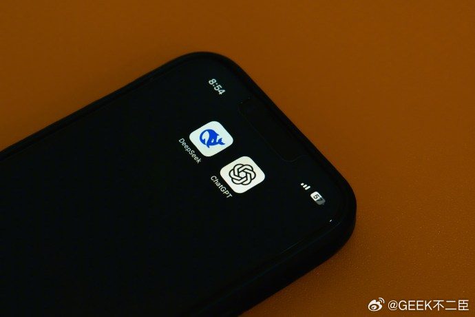 DeepSeek调用量达OpenAI三倍当地时间8月6日，OpenAI宣布免费用