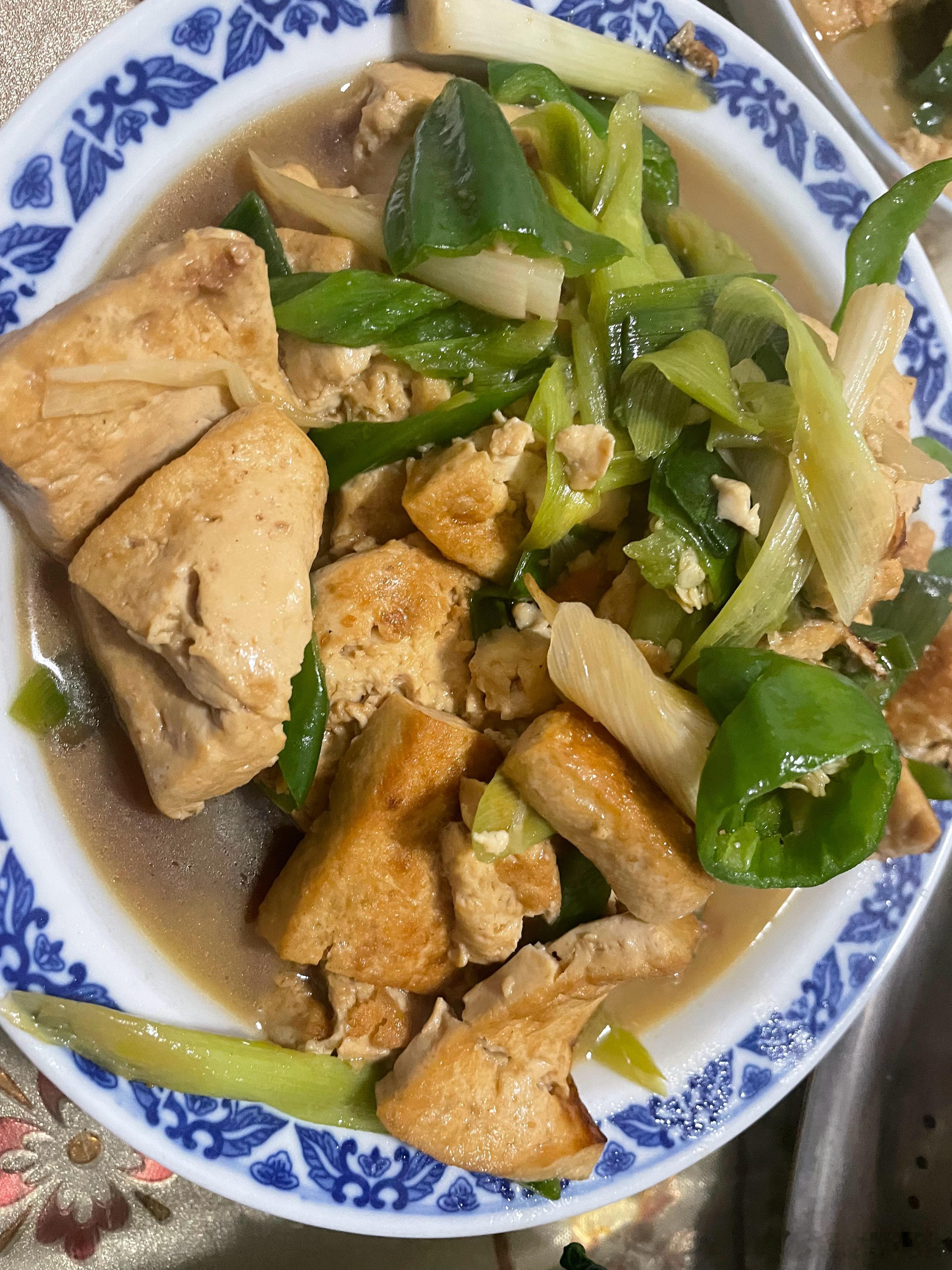 马年第一条微博马年的第一餐都用菜籽油豆腐、小白菜发糕寓意年年发