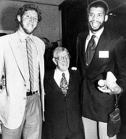 篮天下 上世纪八十年代的NBA老照片，三位经典人物。 张雪机车第7