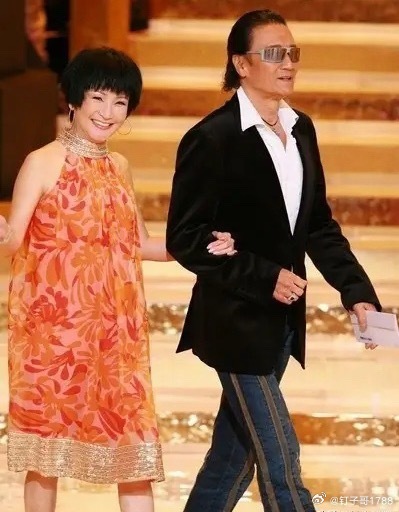 谢贤去世谢贤这一生真够潇洒的，没白来世间一趟！谢贤一生拥有两段正式婚姻、三段知名