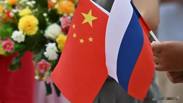 俄罗斯国防部长安德烈· 别洛乌索夫表示，在不断变化的军事政治局势背景下，俄中双边