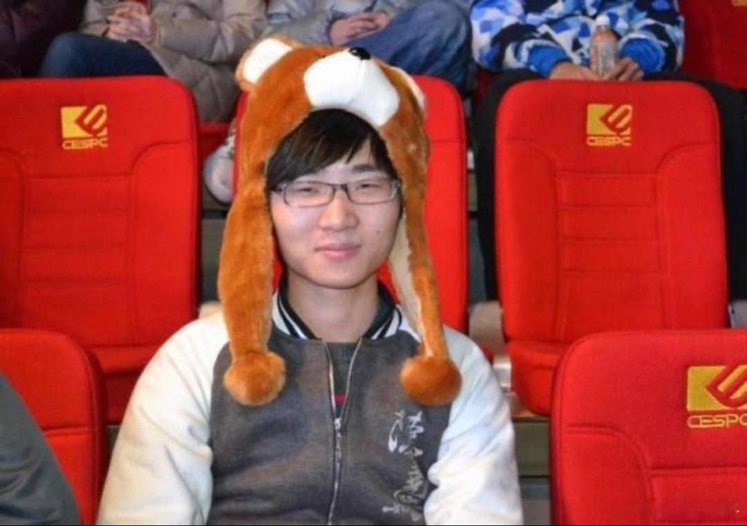 鲷哥：TI8的OG其实不是靠Ana一个人，他只是做到了一个c该做的，主要是靠团队