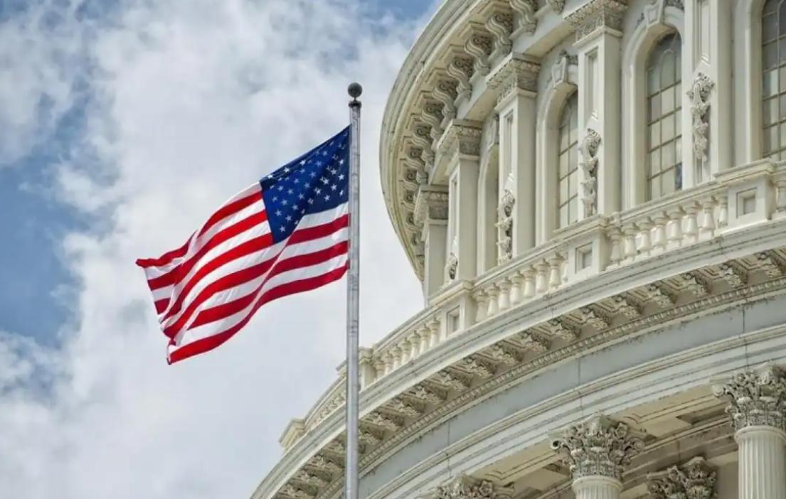 特朗普政府的麻烦来了！

据报道，在美国最高法院作出政府大规模关税政策违法的裁决