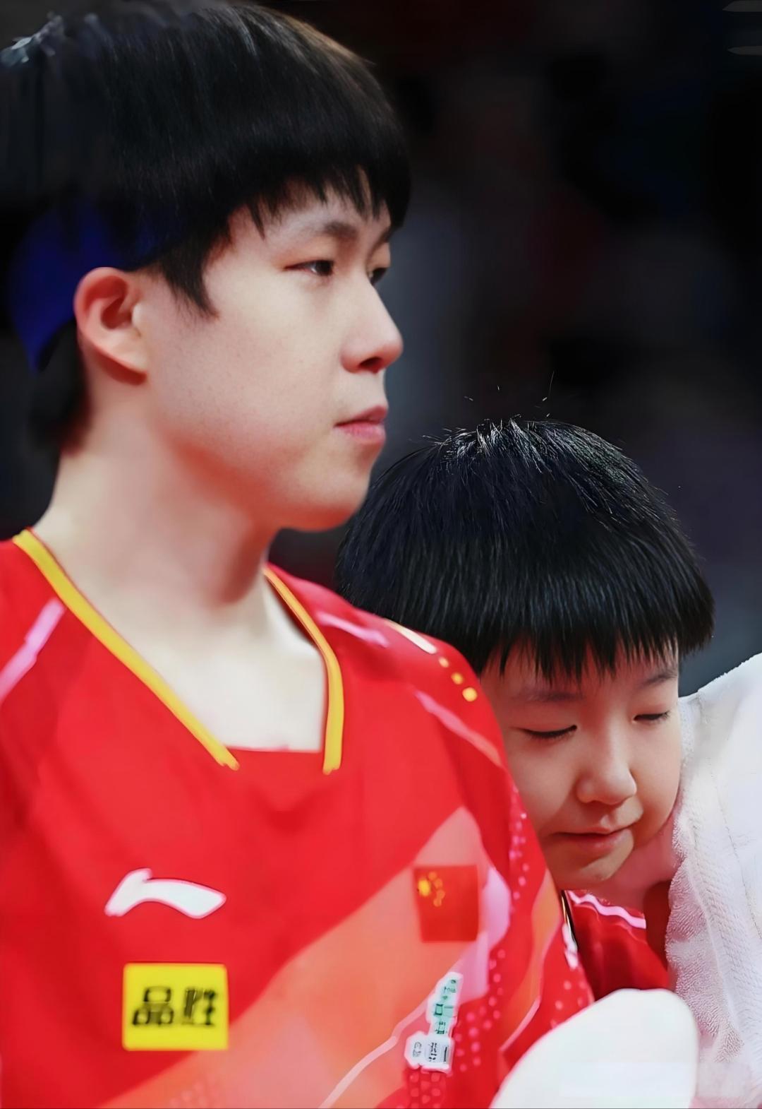 现实就是这么残酷。大头：我有一个世一的搭档。莎莎：我有一个世一的搭档。莎头组合表