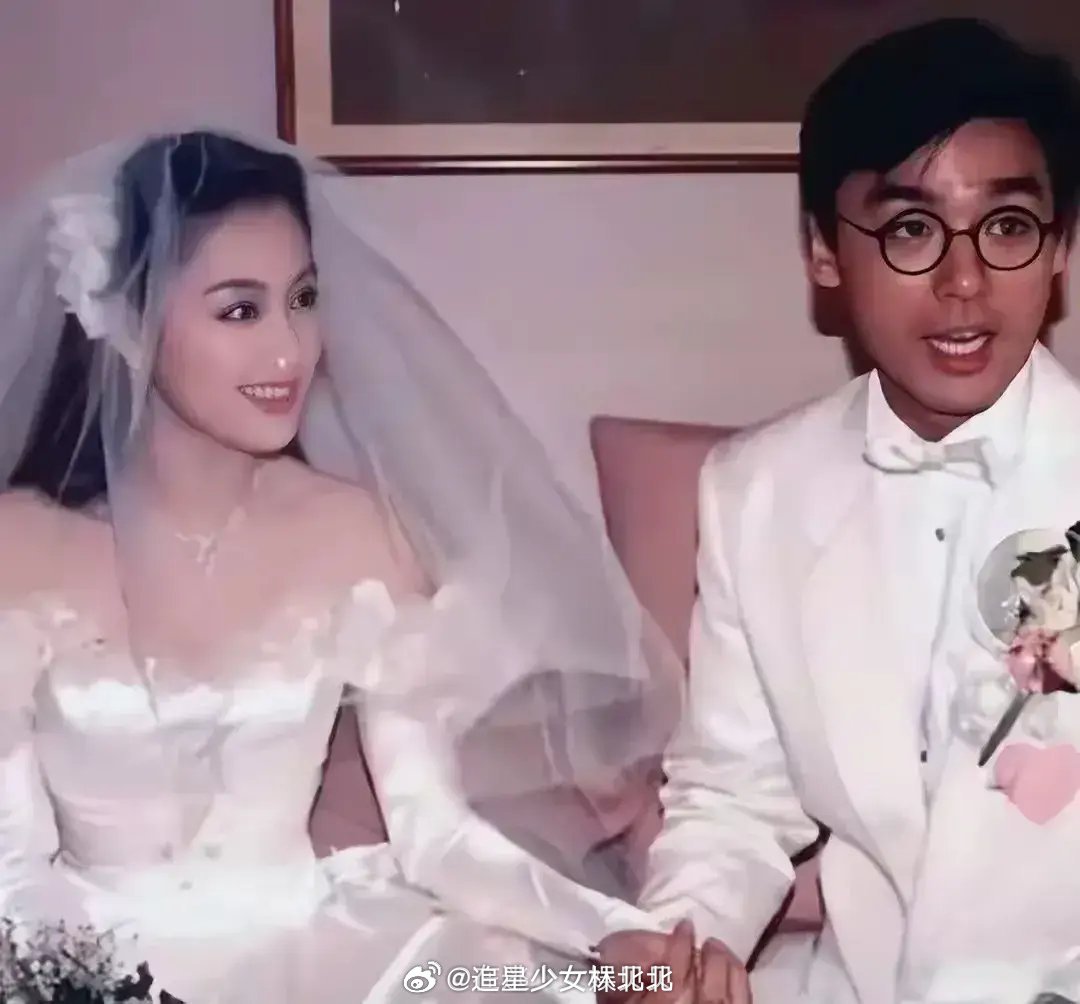 看到章小蕙1988年的婚纱照，瞬间明白钟镇涛当年为什么对她一见钟情了！ 