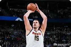 最近1周的约基奇，带队才2胜2负，西部周最佳可能都拿不到啊！[捂脸][捂脸]
