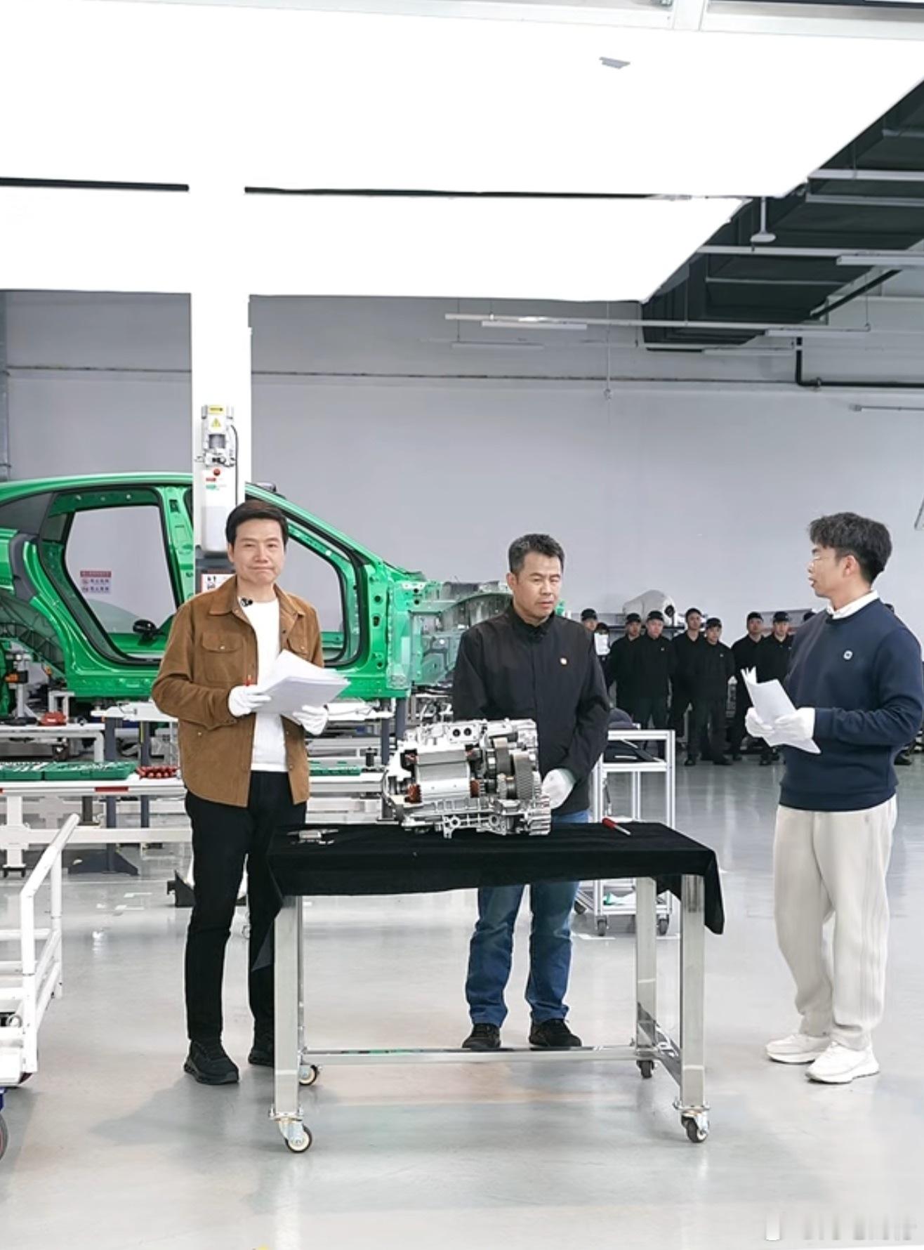 打工人的真实写照，我说的是后面