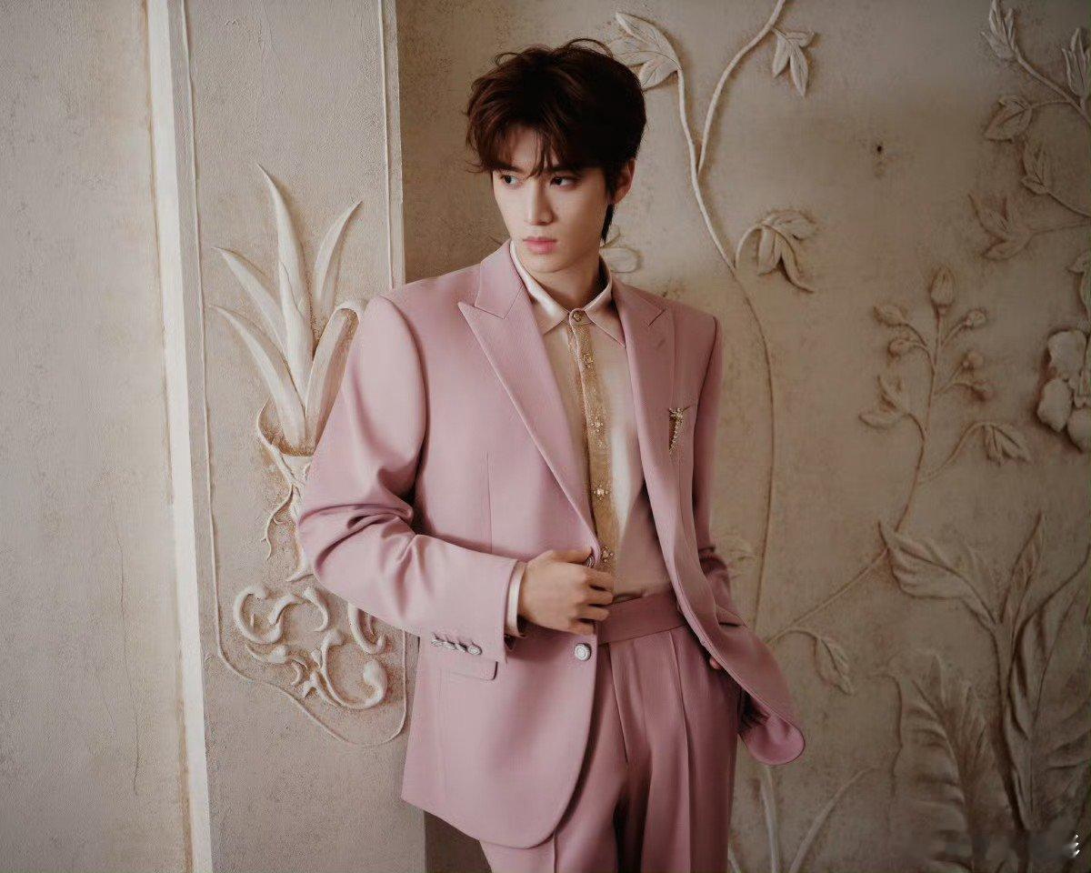 张康乐有在练跳舞张康乐杭州RV线下活动，说自己有在练跳舞，什么时候练好了给大家跳