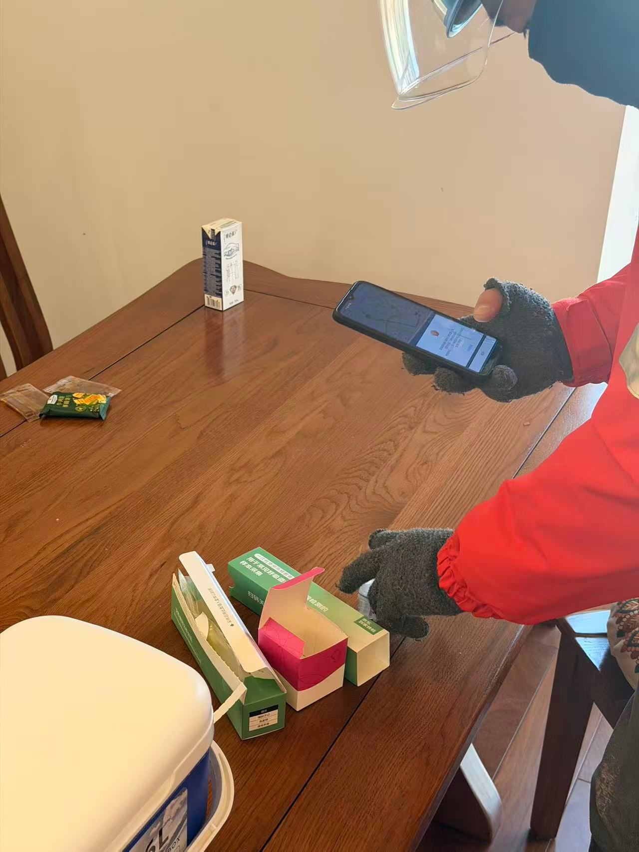 这段时间上海已经开启“速冻”模式❄️，赶紧把空调调到30度，整个人完全不想离开被