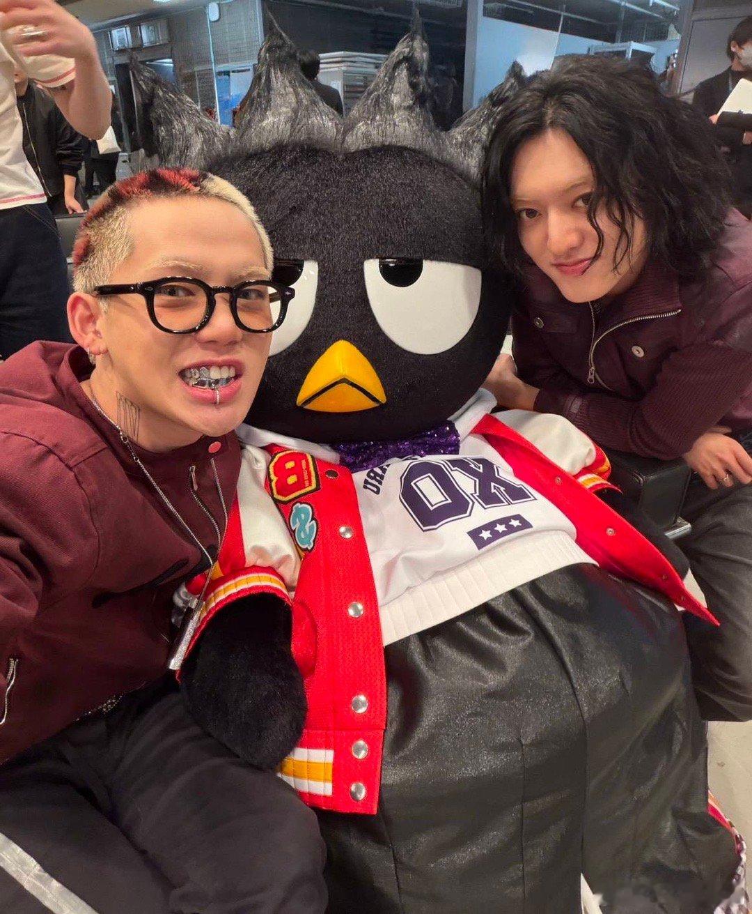 崔玹硕和中本悠太合照 