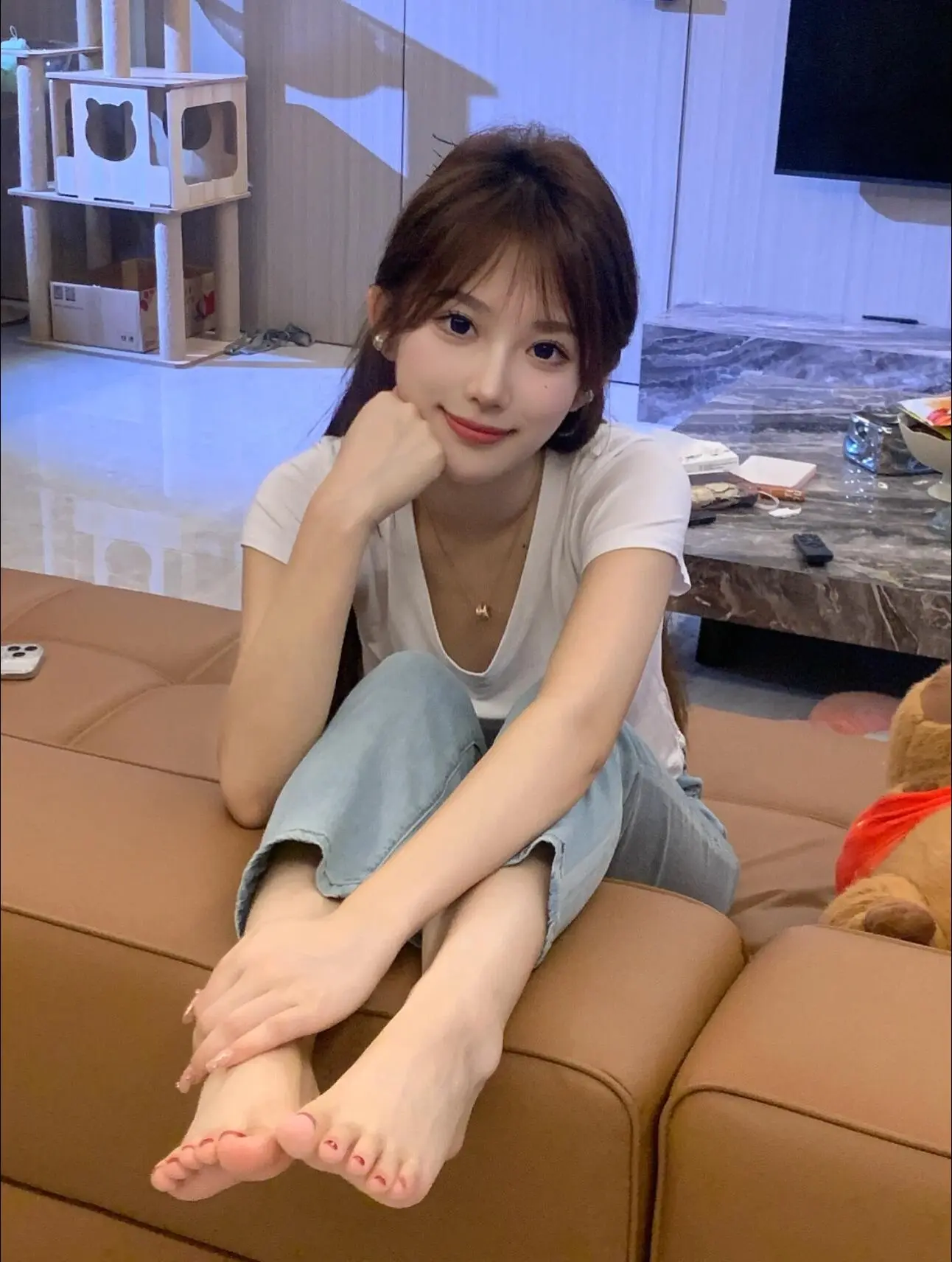 疲惫的生活里，真的需要一个精神寄托。所以乐观和懂你的人，才是疲惫生活里...
