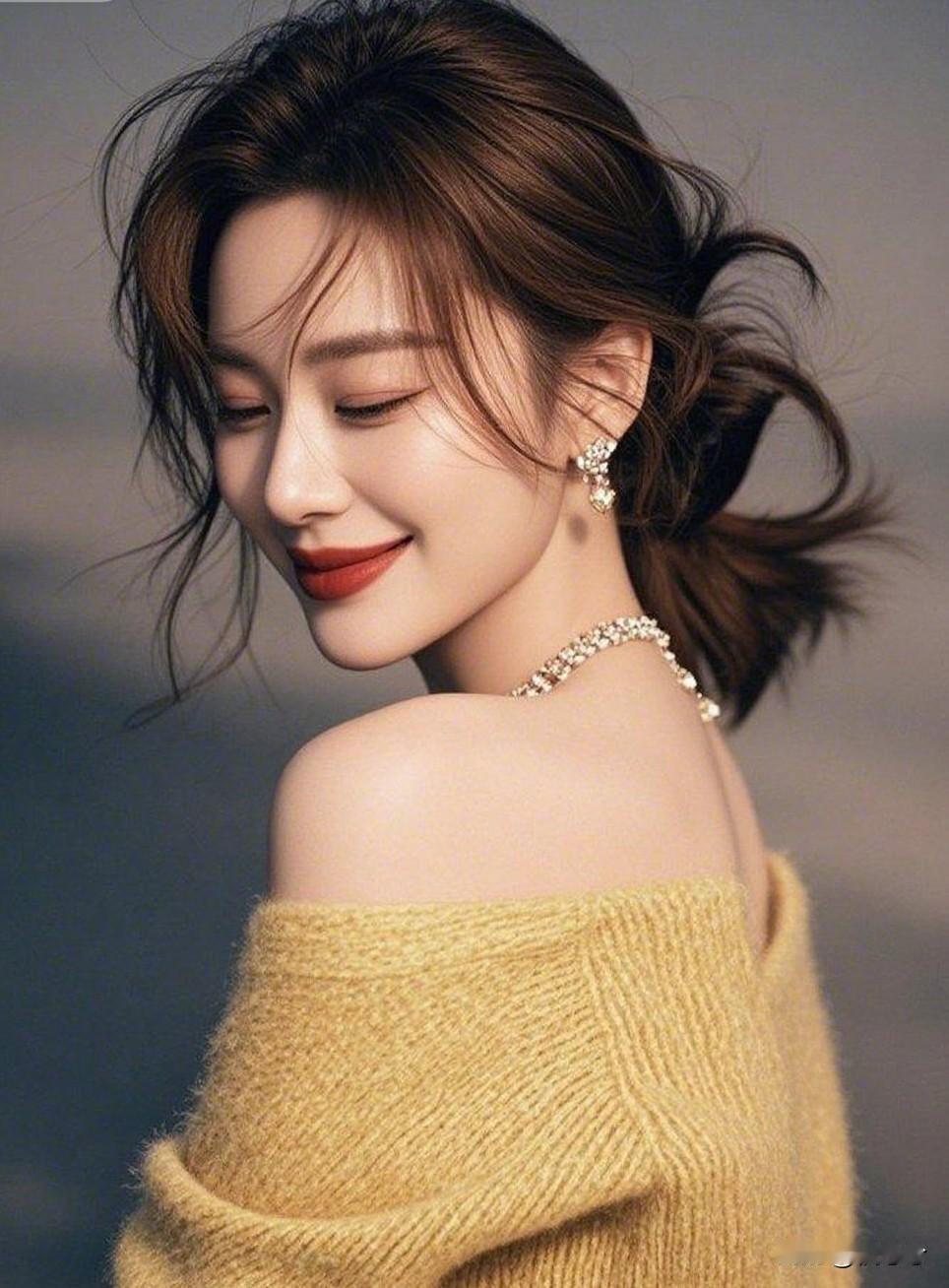 人这一生！
愿望不用太多。

三样就够；
兜里有钱、
身边有爱、
日子有乐。
