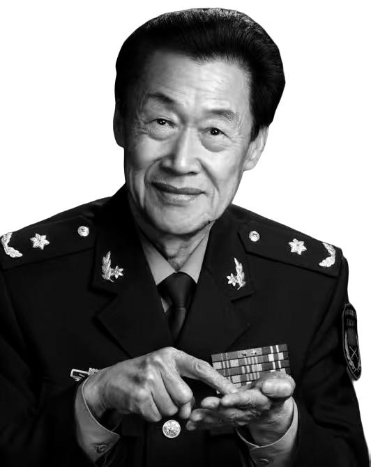 1964年，钱学森在研发东风2号导弹时，发现射程不够，几乎所有人都建议要多加助燃