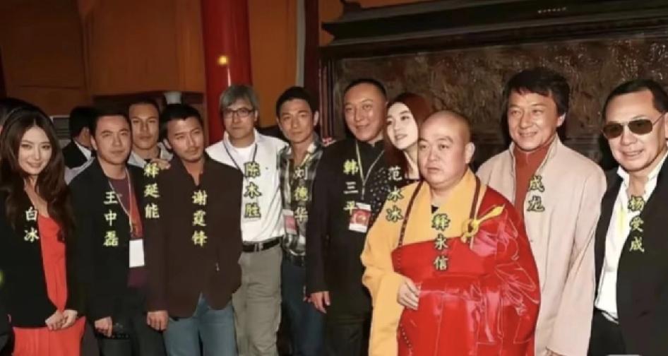 披着袈裟的不一定是和尚，披着人皮的不一定是人。

当文艺从业者没有文化，当信仰话