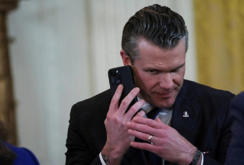 美国国防部周五（5日）宣布，美军南方司令部在东太平洋国际水域对一艘涉嫌运载毒品的