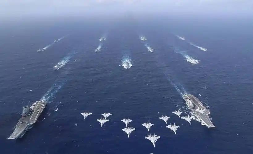 菲律宾前总统顾问蒂格劳最近在《马尼拉时报》上直接掀了桌子——9年前那场闹得满城风
