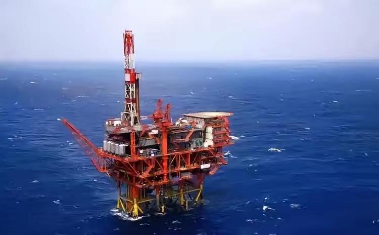 南海有大量的石油资源，为什么中国不开采？

南海石油资源那么多，为啥中国不急着开