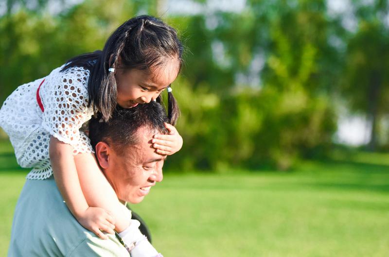 1月31日，长沙邹先生在社交平台发了四年级女儿写给他的信，直接把网友们看泪目了。