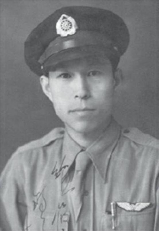 1944年，飞行员王光复，在炸毁日军军列后，正打算返回，谁知途经日军机场时，却发