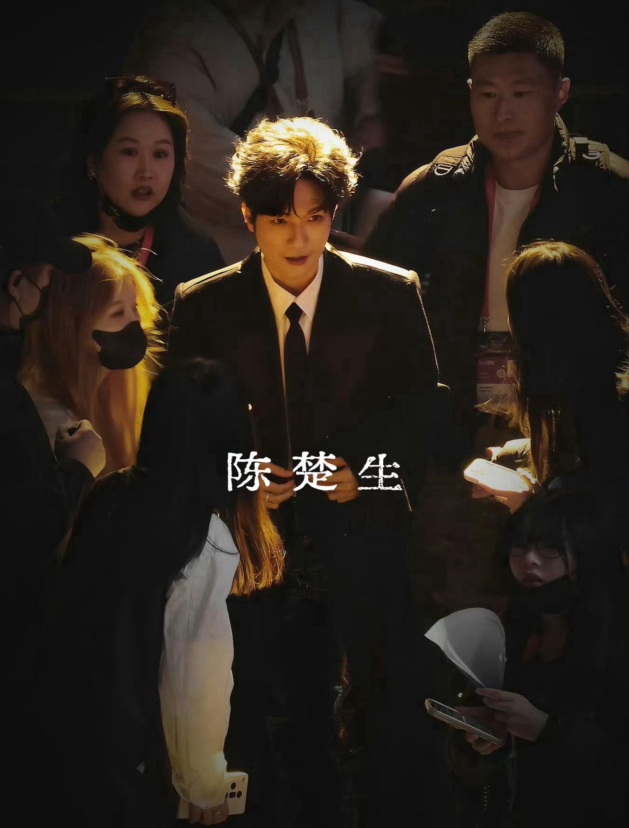 陈楚生无字辈反战三部曲。
哇，还真是这样啊。
这三首歌曲的核心都是反战、敬畏生命