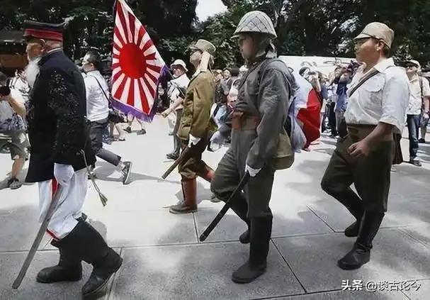 别再被骗了！日本复活军国主义，根本不是右翼作死，是全民想分赃
 
别再被外网营销