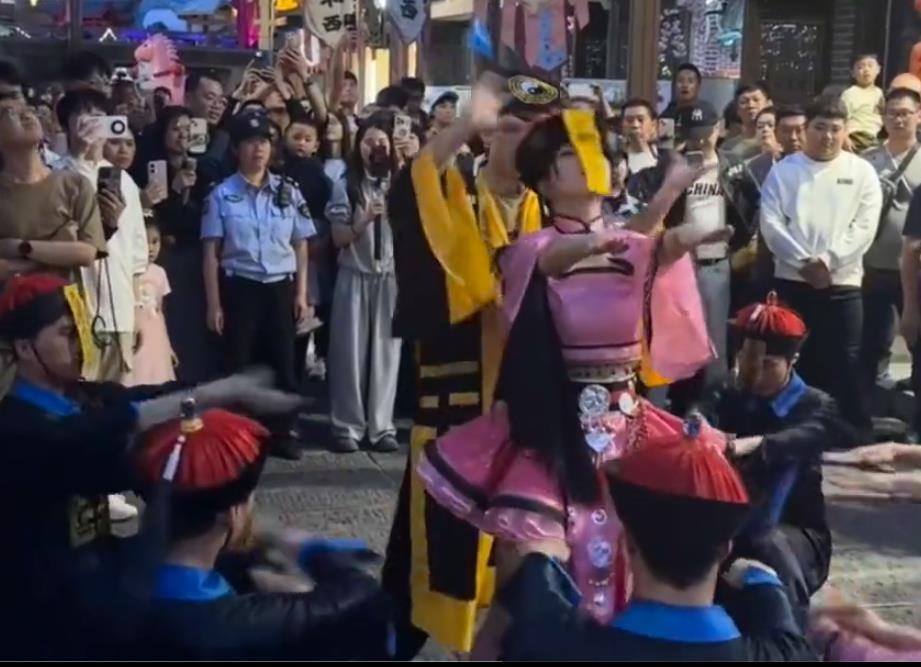 不是所有的传承都该继承。湘西的“赶尸舞”想表达的是什么意思？大半夜的表演这个，是