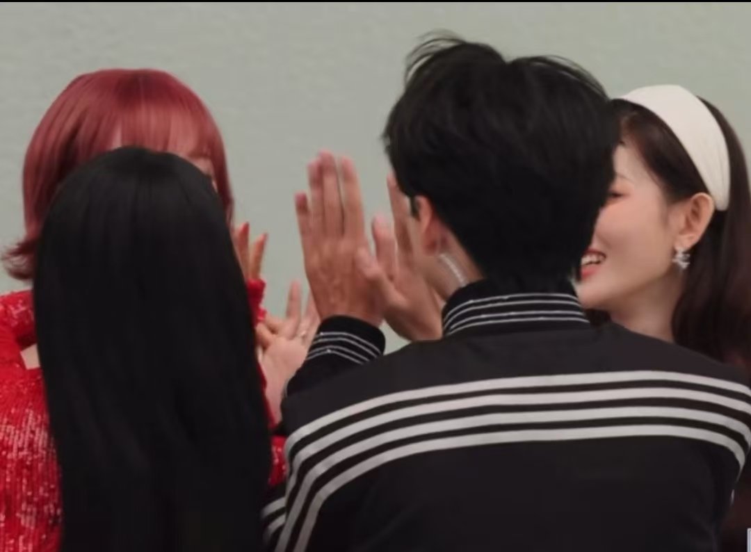 黄灿灿自曝假唱过黄灿灿自曝自己没有全开麦过，有假唱过黄灿灿说没全开麦过乘风初见面