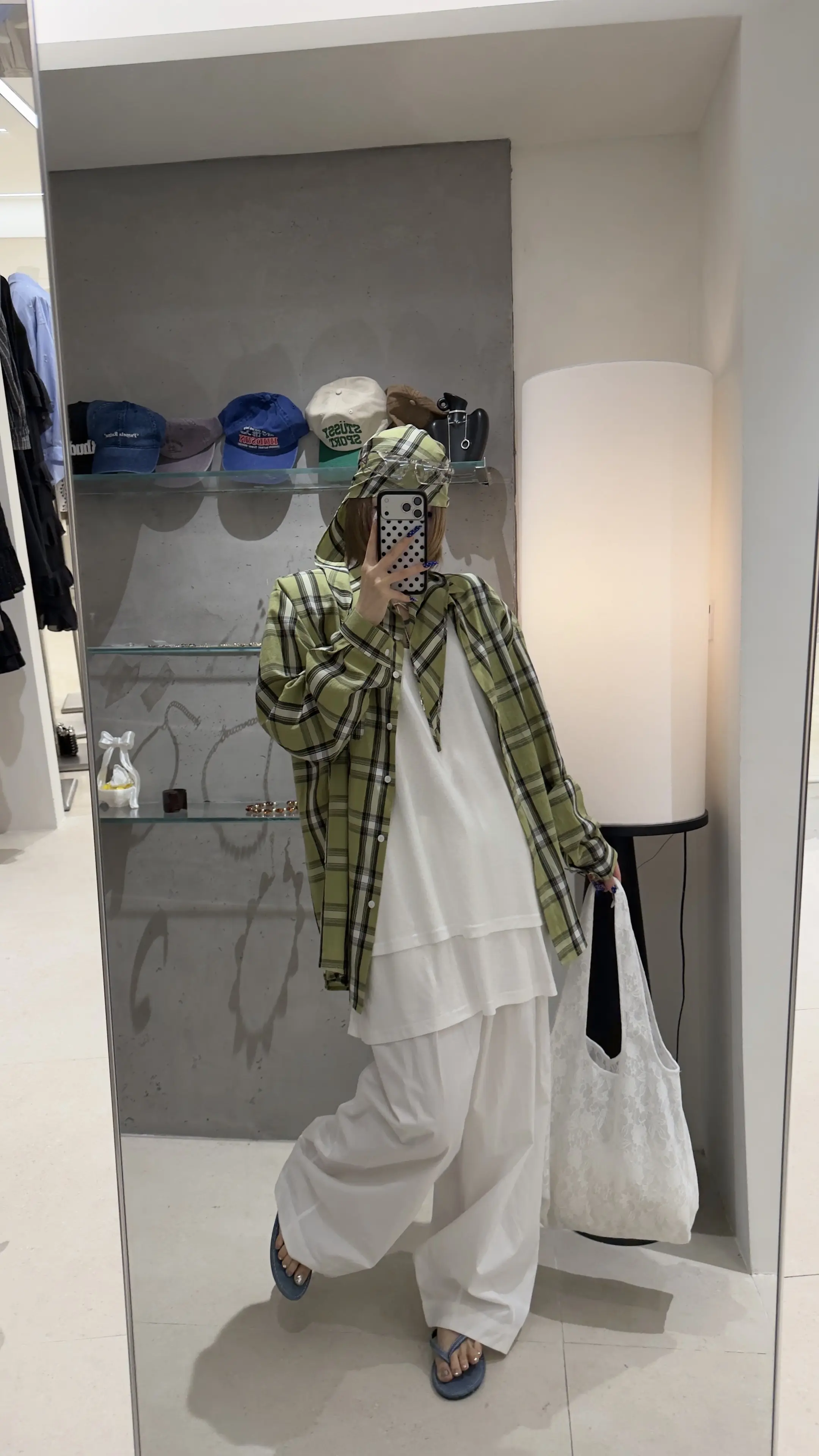 不要拿自己的幕后生活 去和别人的精彩片段比较 放松点 大家都在虚张声势