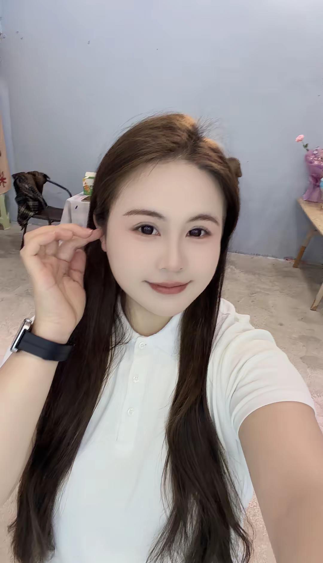 DJ 我要听  老板娘我也要当  至于你们  当然是要看我啦