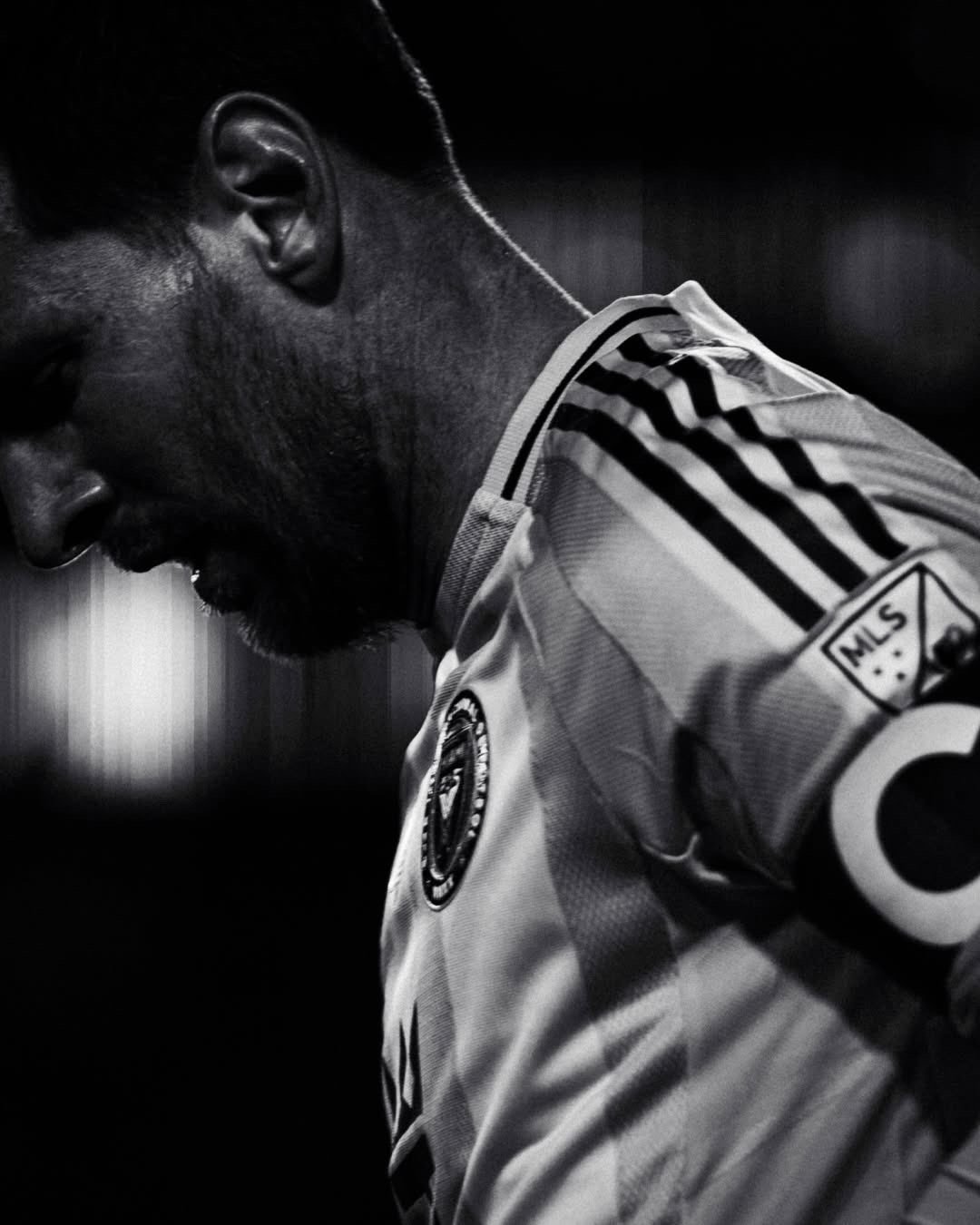 ❌巴萨主席竞选人维克托·丰特和马克·塞里亚试图联系梅西，但梅西拒绝与他们进行任何